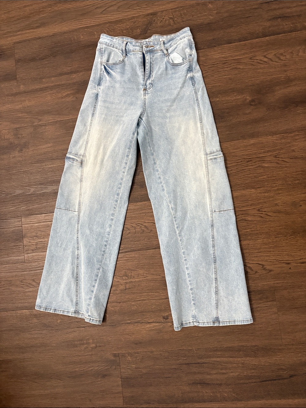 Forever 21 Light Wash Wide-Leg Carpenter Jeans